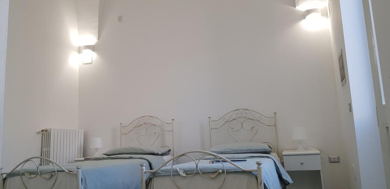 Appartement Il Cortile Segreto - Con Parcheggio Privato à Lecce Extérieur photo